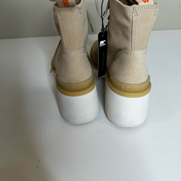 Sorel Hi-Line Chunky Heel Lace-Up Waterproof Boots size 7.5 - Picture 5 of 9